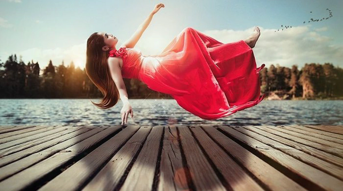 what does it mean when you dream your flying