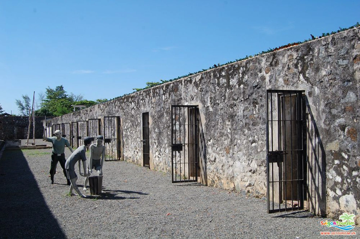 going to prison in a dream