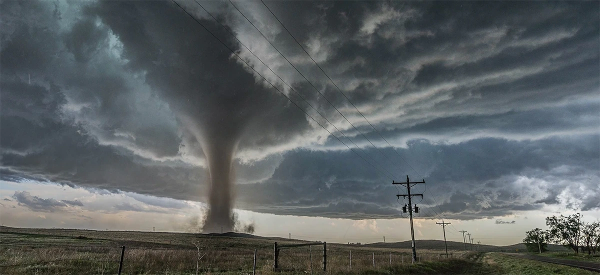 what does it mean when u dream of a tornado